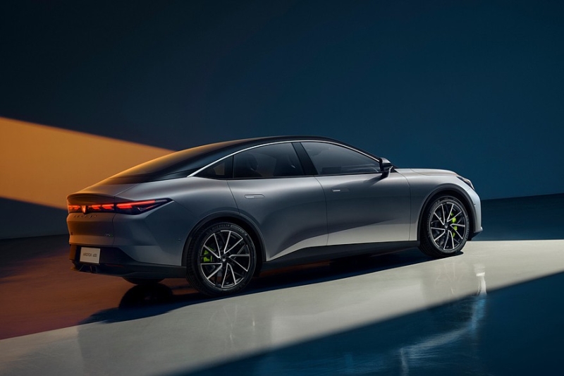 Обновлённый седан Arcfox Alpha S5 от BAIC приготовился к старту продаж