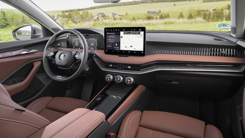 Пополнение в семействе: лифтбек Skoda Superb получил новую &laquo;начинку&raquo;
