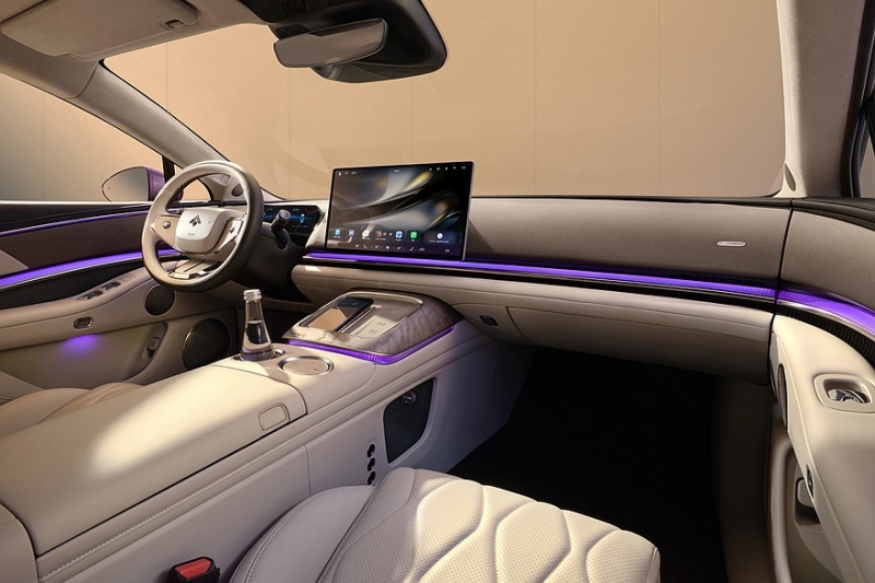 Роскошный седан Hyptec A800 от GAC: интересная фишка в салоне и полный привод