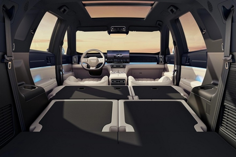 Совсем ещё свежий кроссовер Jetour X70L превратился в Soueast S08