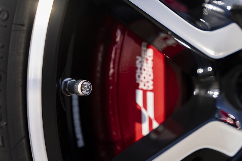 Трёхдверный хэтчбек Mini Cooper обзавёлся спецверсией 1965 Victory Edition