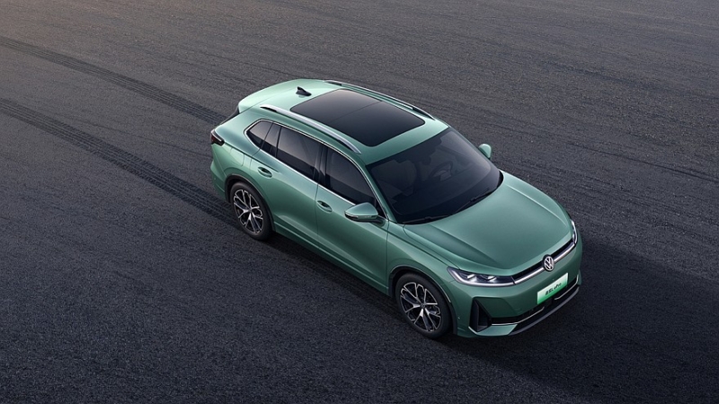 Volkswagen Tiguan L ePro: гибридный кроссовер со своим дизайном