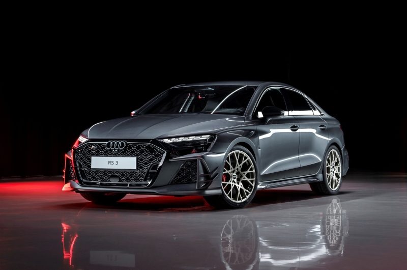 Audi RS 3 competition limited: регулируемая подвеска, новый обвес и большая наценка