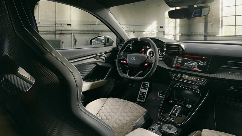 Audi RS 3 competition limited: регулируемая подвеска, новый обвес и большая наценка