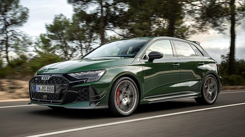 Audi RS 3 competition limited: регулируемая подвеска, новый обвес и большая наценка