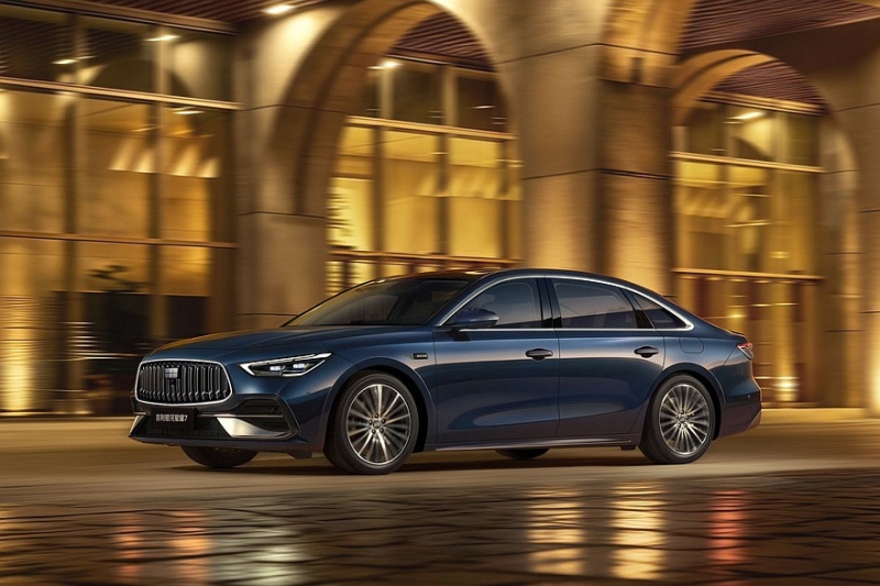 Geely готовит полноприводный седан Galaxy Starshine 7 с дизайном в стиле нового Emgrand