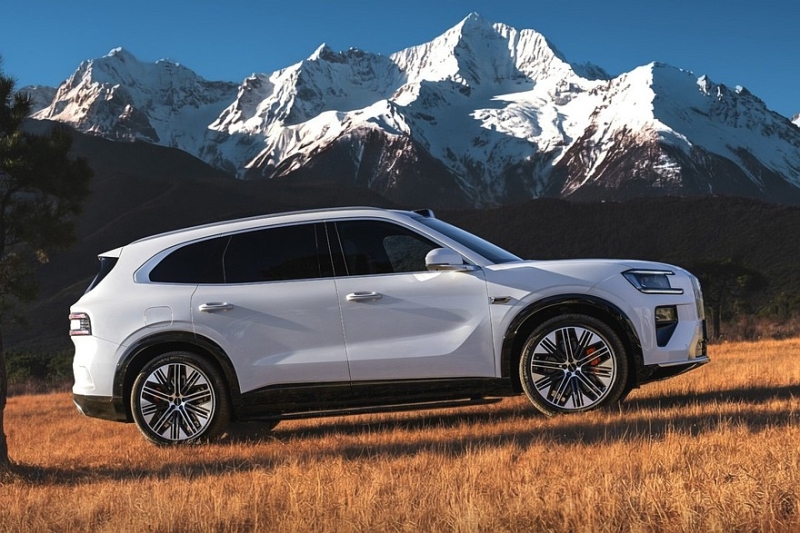 Кроссовер Zeekr 8X начинает карьеру с ажиотажного спроса