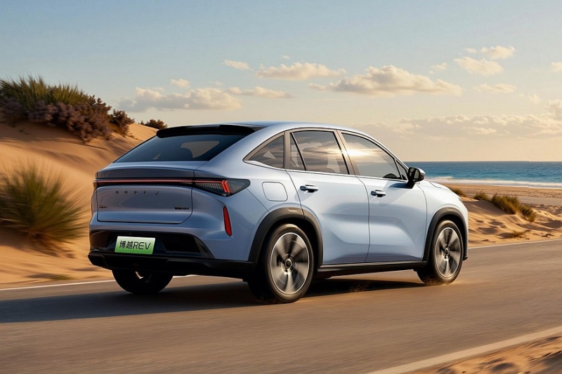 Купеобразный кроссовер Geely Atlas REV выходит на рынок