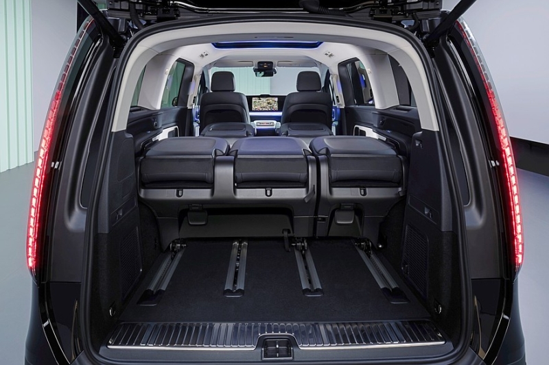 Mercedes-Benz VLE пришёл на смену минивэну V-класса: тяжёлый электролюкс для богатых