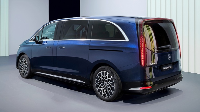 Mercedes-Benz VLE пришёл на смену минивэну V-класса: тяжёлый электролюкс для богатых