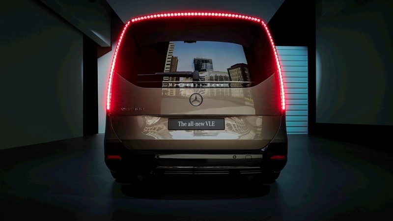 Mercedes-Benz VLE пришёл на смену минивэну V-класса: тяжёлый электролюкс для богатых