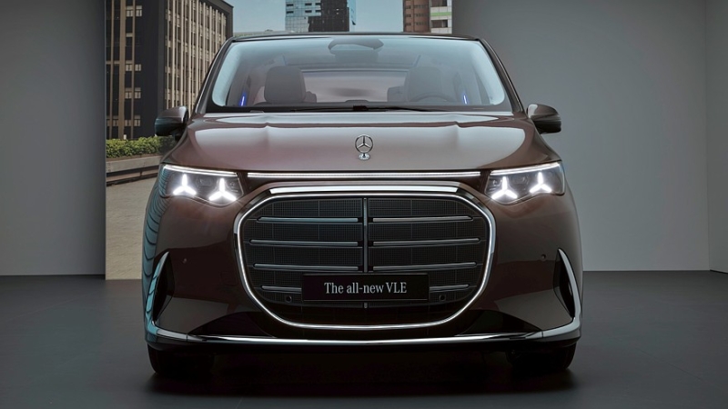 Mercedes-Benz VLE пришёл на смену минивэну V-класса: тяжёлый электролюкс для богатых