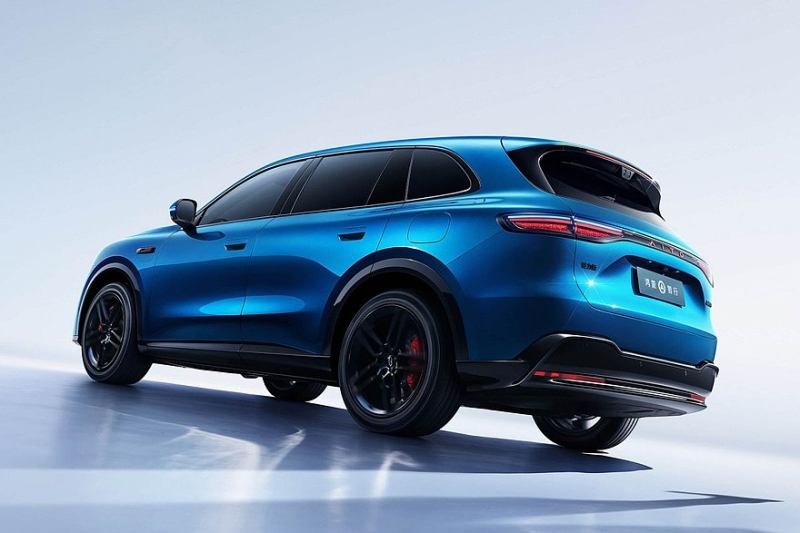 &laquo;Молодёжный&raquo; кроссовер Aito M6 доступен к заказу: куча фишек и полный привод