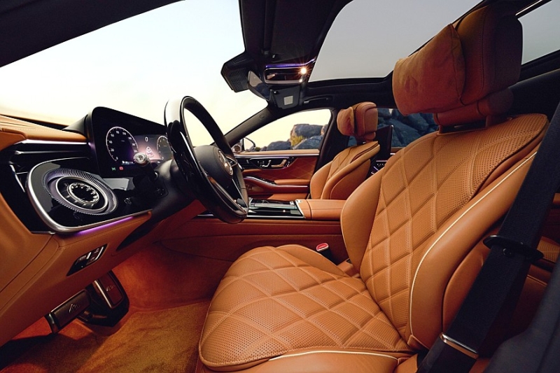 Обновлённый Mercedes-Maybach S-Class: в Европе без V12, решётка крупнее, подсветка богаче