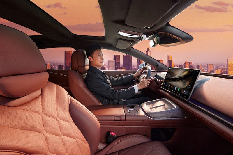 Седан Hyptec A800 от GAC выходит на рынок: необычное решение в салоне, полный привод и скидки