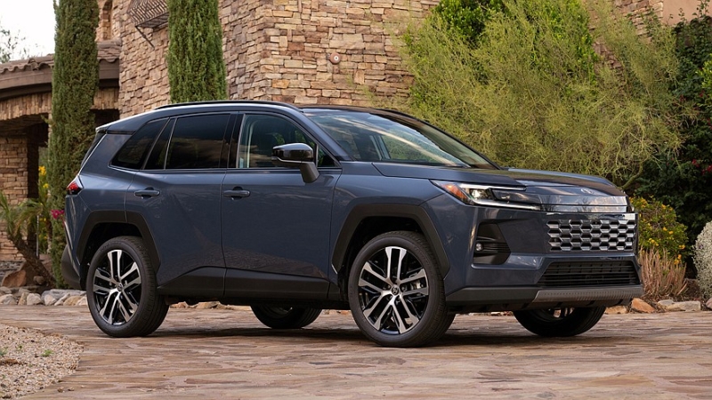 Toyota собирается нарастить объём производства RAV4, Camry и Grand Highlander