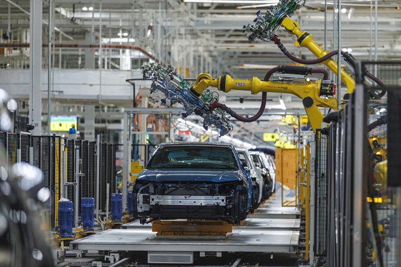 Toyota собирается нарастить объём производства RAV4, Camry и Grand Highlander