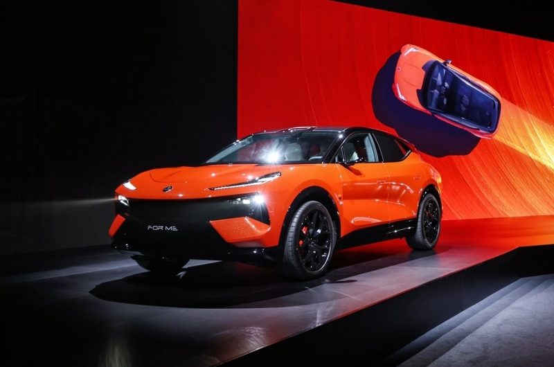 В Китае представлен plug-in гибридный кроссовер Lotus For Me с техникой от Zeekr