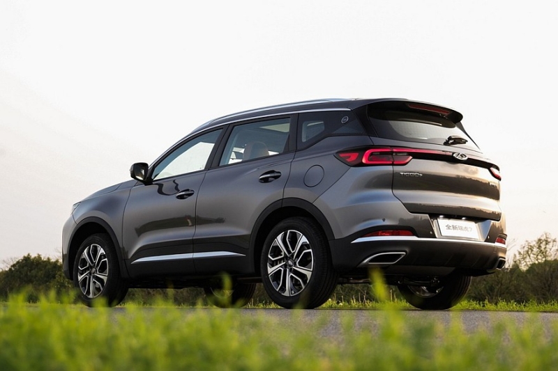 Chery Tiggo 7: рестайлинг самого доступного кроссовера и новая версия на базе Omoda C7