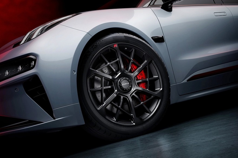 Детский возраст и большие достижения: представлен Zeekr 001 5th Anniversary Edition