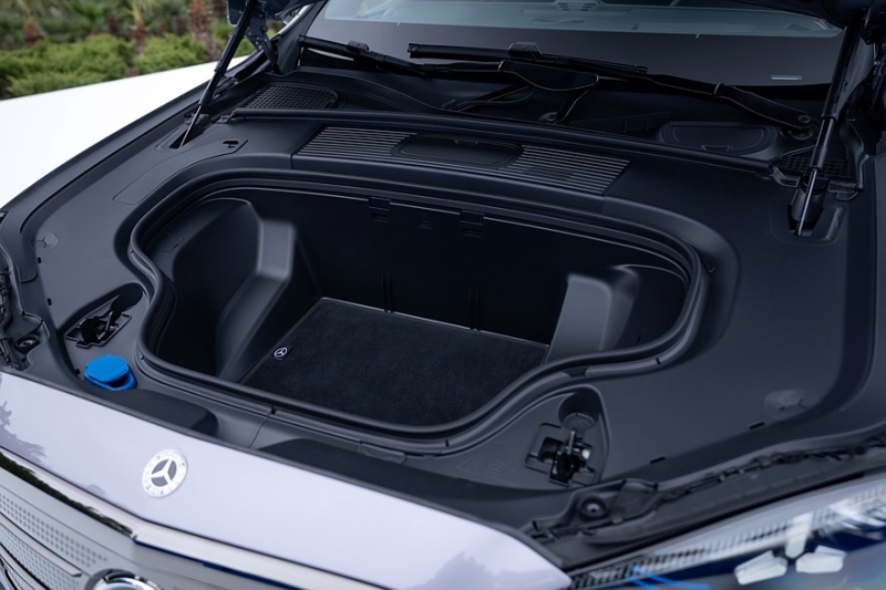 Как будто играет одна и та же пластинка: представлен Mercedes-Benz C-Class electric