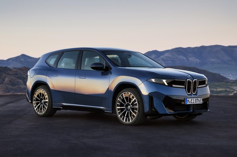 Кроссовер BMW iX3 опередил всех в конкурсе Лучший автомобиль в мире-2026