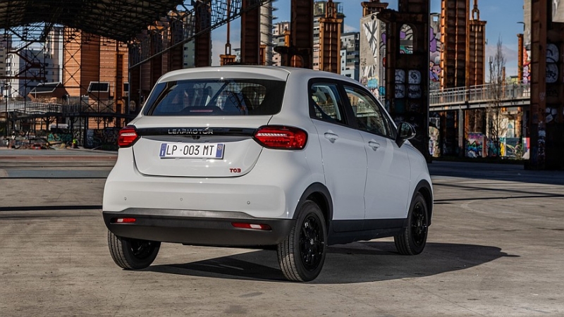 Маленький хэтчбек Leapmotor T03 превратили в фургон, цена известна