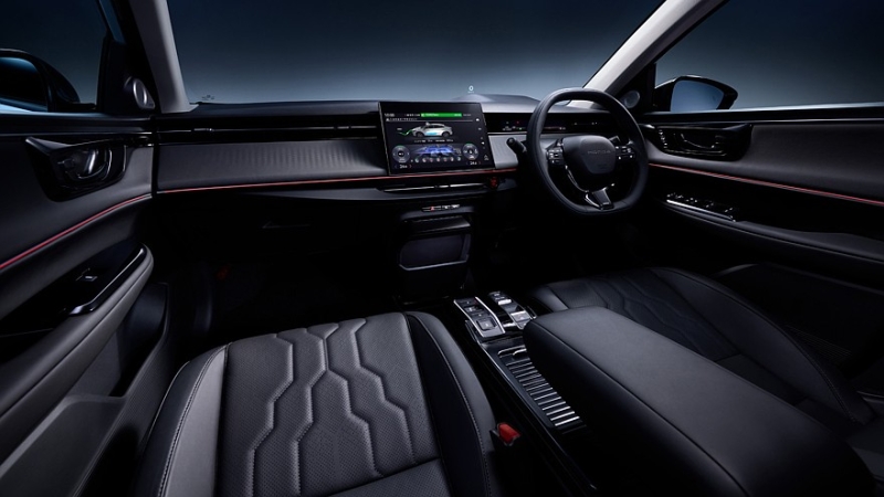 Продажи кроссовера Honda Insight стартуют в Японии, цена известна