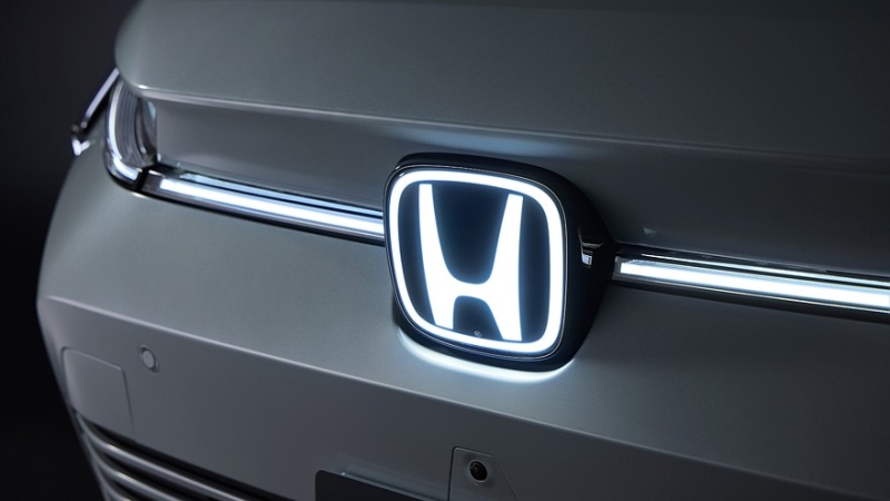 Продажи кроссовера Honda Insight стартуют в Японии, цена известна