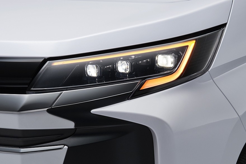 Toyota обновила минивэны Noah и Voxy: иная головная оптика и подросшая цифровая приборка