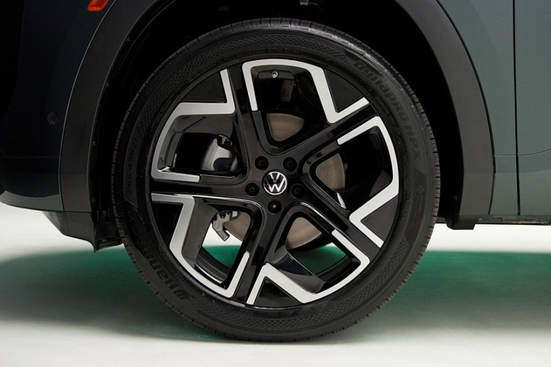 Volkswagen Atlas нового поколения: дизайн китайского Teramont и модернизированный мотор