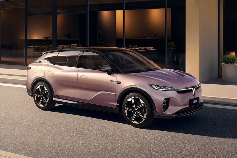 «Бюджетный» кроссовер Voyah Courage показал новый интерьер