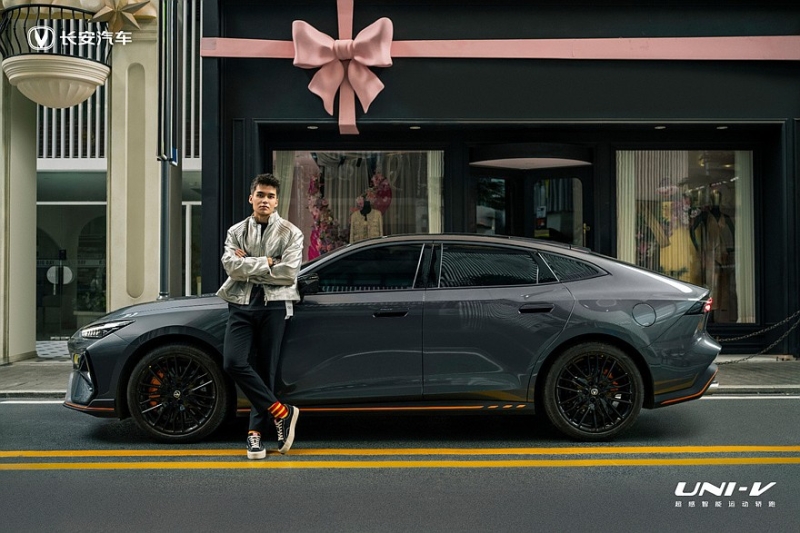 Changan Uni-V с новым дизайном: больше официальных фото