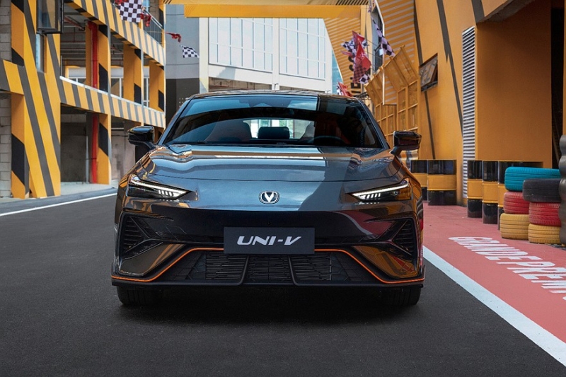 Changan Uni-V с новым дизайном: больше официальных фото