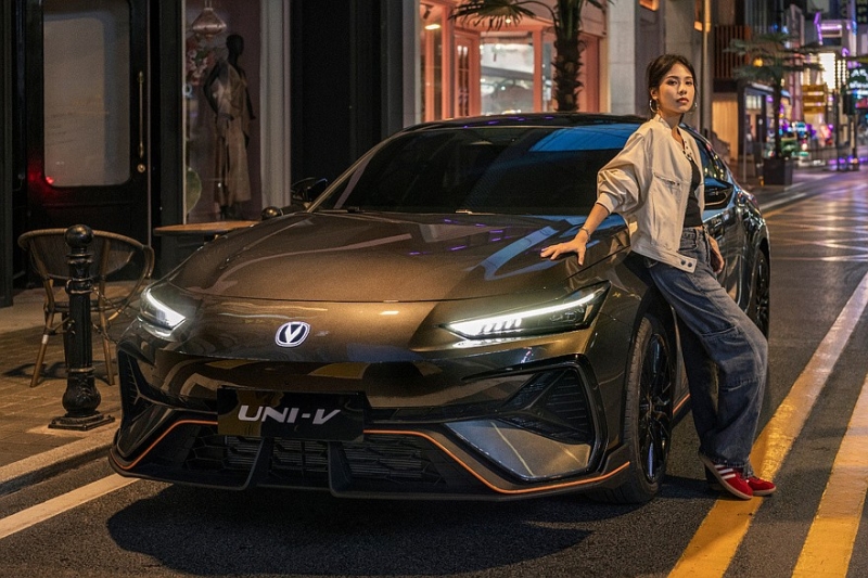 Changan Uni-V с новым дизайном: больше официальных фото