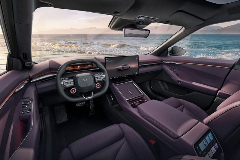 Эффектный лифтбек Xpeng P7 вызвал ажиотажный спрос после премьеры