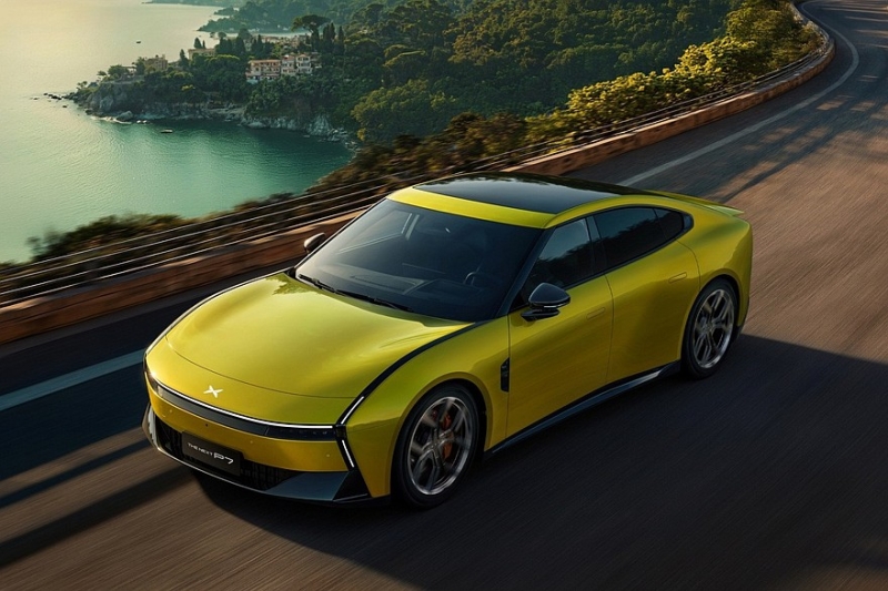 Эффектный лифтбек Xpeng P7 вызвал ажиотажный спрос после премьеры