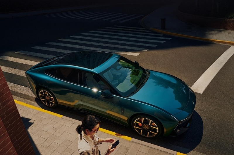 Эффектный Xpeng P7 нового поколения готов к премьере: лифтбек вместо седана