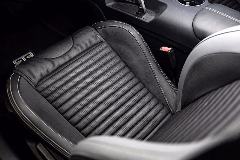 Ford Mustang RTR Spec 5: карбоновый обвес в стиле киберпанк, 882 л.с., можно выбрать МКП