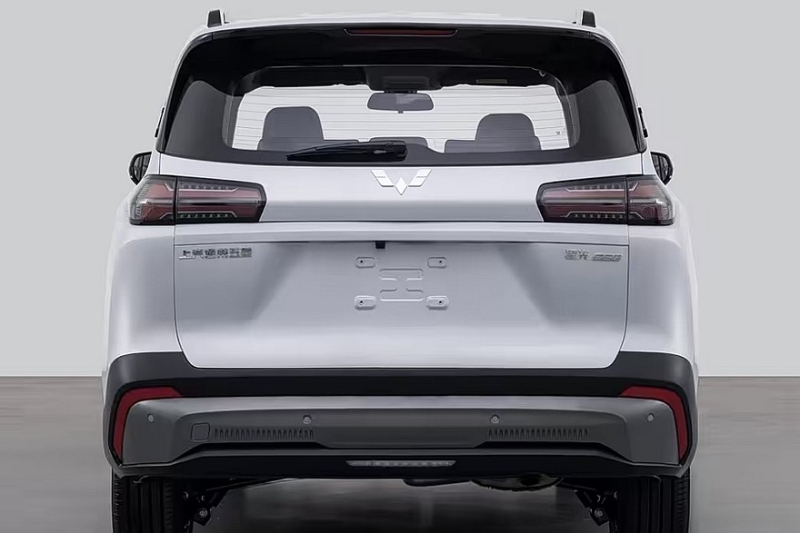 GM и SAIC готовят к премьере кроссовер Wuling Starlight 560: ждём новинку от Chevrolet?