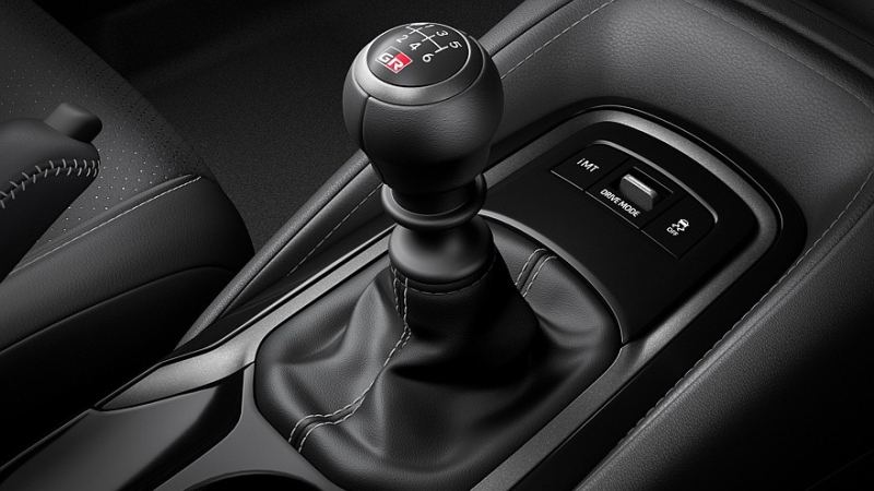 Хот-хэтч Toyota GR Corolla опять доработан: больше клея, воздуха и басов