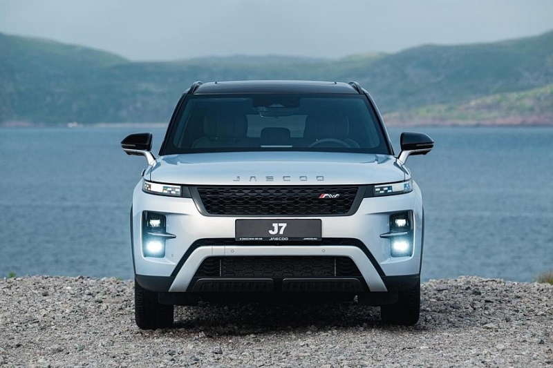 Jaecoo J7 с дизайном в стиле Range Rover Evoque и новым мотором: цены в России