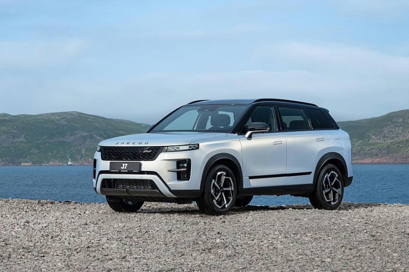 Jaecoo J7 с дизайном в стиле Range Rover Evoque и новым мотором: цены в России
