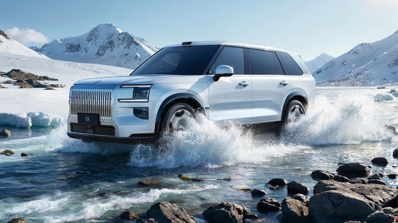 К выходу на рынок готовится флагманский кроссовер Zeekr 9X: салон и подробности о технике