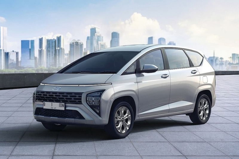 Компактвэн Hyundai Stargazer и его кросс-версия стали брутальнее после рестайлинга