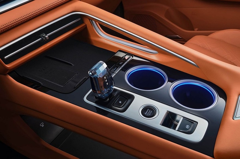 Кроссовер Geely Cityray преобразился снаружи и внутри