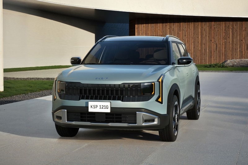 Кроссовер Kia Seltos нового поколения: больше и агрессивнее, есть гибрид и дизель