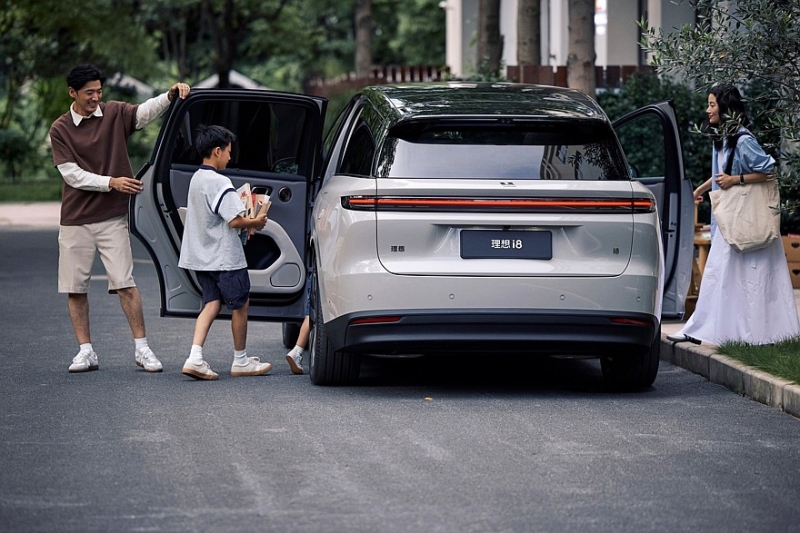 Кроссовер Li i8: новые фотографии, дата запуска и тревожные ожидания