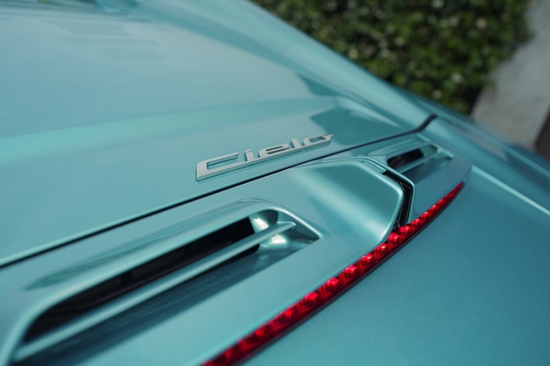 Maserati MCPura: роль нового суперкара исполнил MC20 с поправками во внешности и салоне