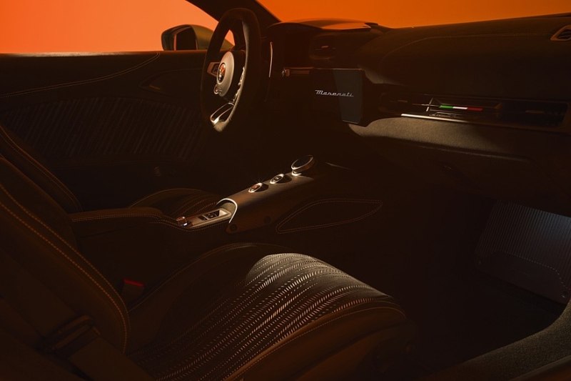 Maserati MCPura: роль нового суперкара исполнил MC20 с поправками во внешности и салоне